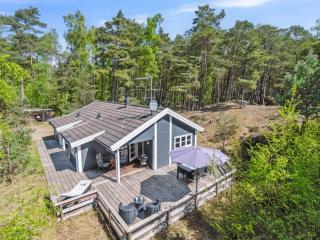 Holiday Home Hallgerd - 800m from the sea by Interhome - 4