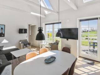 Apartment Tinne - 400m from the sea by Interhome - 8