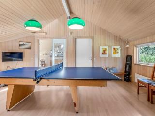 Holiday Home Enid - 700m from the sea by Interhome - 7