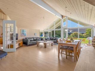 Holiday Home Enid - 700m from the sea by Interhome - 6