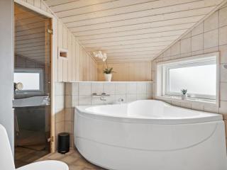 Holiday Home Swanhild - 900m from the sea by Interhome - 9