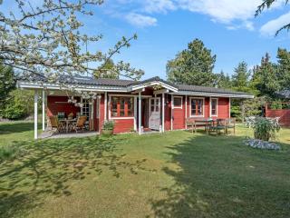 Holiday Home Berit - 700m from the sea by Interhome - 9