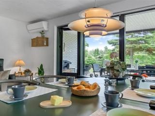 Holiday Home Hanka - 500m from the sea by Interhome - 1