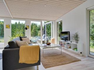 Holiday Home Edin - 400m from the sea by Interhome - 6