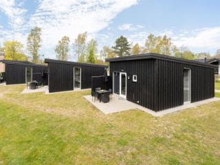 Apartment Mark - 200m from the sea by Interhome - 3