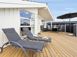 Holiday Home Tjakko - 900m from the sea by Interhome - 9