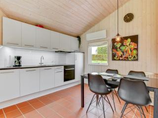 Holiday Home Helga - 100m from the sea by Interhome - 7