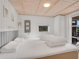 Holiday Home Akseli - 800m from the sea by Interhome - 3