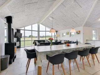 Holiday Home Finja - 500m from the sea by Interhome - 5