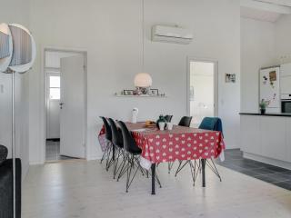 Holiday Home Hathulf - 700m from the sea by Interhome - 3