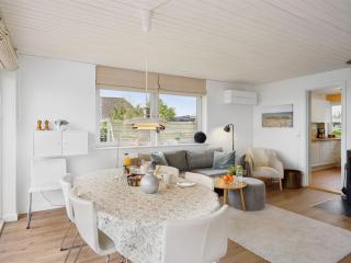 Holiday Home Mayla - 50m from the sea by Interhome - 6