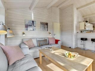Holiday Home Ruusu - 300m from the sea by Interhome - 2