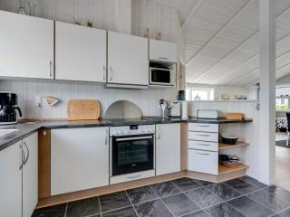 Holiday Home Gustava - 700m from the sea by Interhome - 7