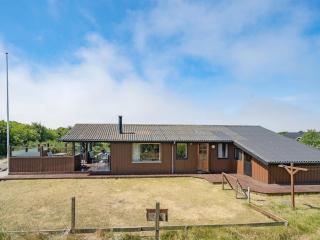 Holiday Home Frigga - 400m from the sea by Interhome - 3