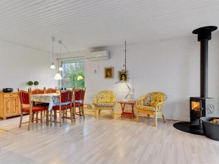 Holiday Home Umen - 300m from the sea by Interhome - 5