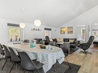 Holiday Home Cora - 1km from the sea by Interhome - 2