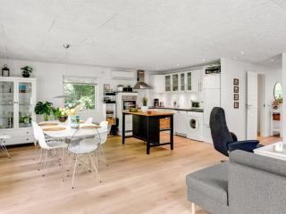 Holiday Home Maik - 1-5km from the sea by Interhome - 6