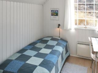 Holiday Home Esa - 500m from the sea by Interhome - 7