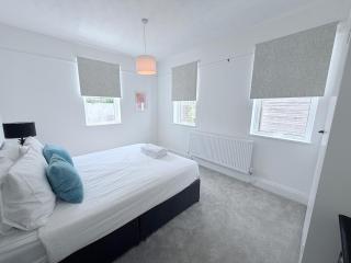 Seafront Escape with Amazing Sea Views and parking - 6