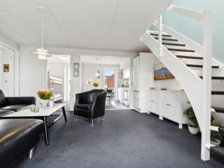 Apartment Akim - 2km from the sea by Interhome - 4