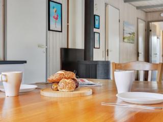 Holiday Home Gunlög - 3-1km from the sea by Interhome - 5