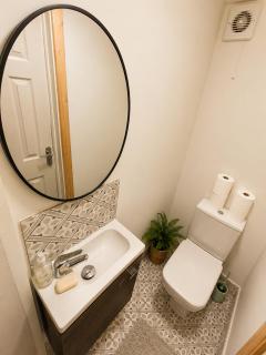 Studio 2 Main St Carrick - Room Only - 2