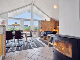 Holiday Home Mari - 400m from the sea by Interhome - 4