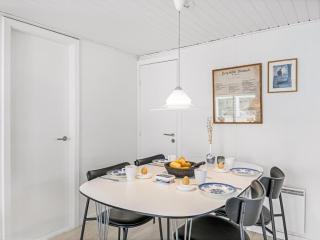 Holiday Home Eliene - 500m from the sea by Interhome - 3