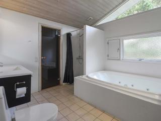 Holiday Home Birgita - 700m from the sea by Interhome - 8