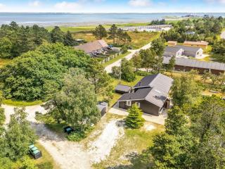 Holiday Home Riekje - 2-3km from the sea by Interhome - 0