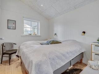 Holiday Home Riekje - 2-3km from the sea by Interhome - 4