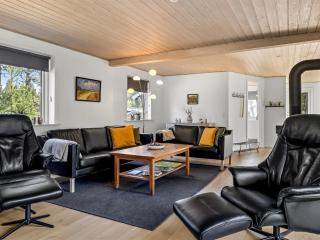 Holiday Home Bjarka - 2-9km from the sea by Interhome - 4