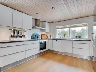 Holiday Home Reiko - 1-5km from the sea by Interhome - 5