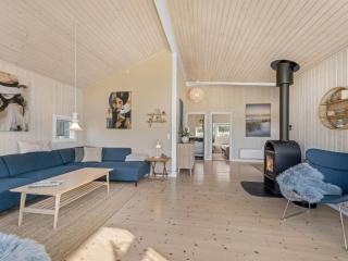 Holiday Home Sviðandi - 1-5km from the sea by Interhome - 4