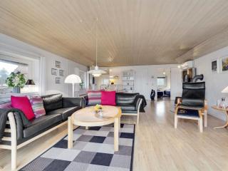 Holiday Home Carolin - 400m from the sea by Interhome - 6