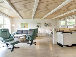 Holiday Home Livia - 900m from the sea by Interhome - 5