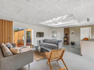 Holiday Home Gunny - 500m to the fjord by Interhome - 6
