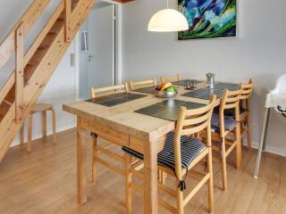 Apartment Thoni - 200m from the sea by Interhome - 4