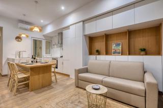 Designer furnished apartment with yard AROC1-1 - 9