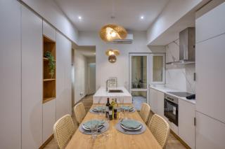 Designer furnished apartment with yard AROC1-1 - 2