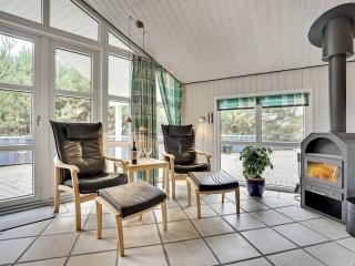 Holiday Home Guththorm - 600m from the sea by Interhome - 3