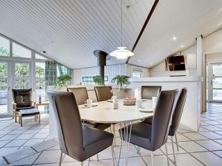 Holiday Home Guththorm - 600m from the sea by Interhome - 1
