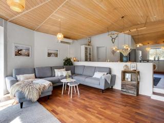 Holiday Home Ingmund - 2km from the sea by Interhome - 1