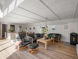Holiday Home Grep - 700m from the sea by Interhome - 5