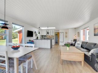 Holiday Home Thorvor - 1-5km from the sea by Interhome - 5