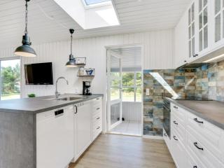 Holiday Home Thorvor - 1-5km from the sea by Interhome - 2