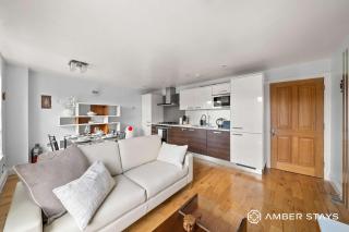 Cosy 2 Bed Apartment in Tunbridge Wells by Amber Stays - Perfect for Long Stays & FREE Parking - 7