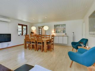 Holiday Home Satzur - 800m from the sea by Interhome - 1