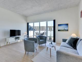 Apartment Aiana - 250m from the sea by Interhome - 7
