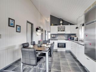 Holiday Home Esir - 800m from the sea by Interhome - 4